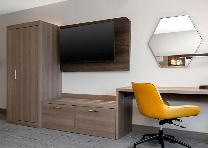 Express & St Louis Area By Ihg Отель Элтон