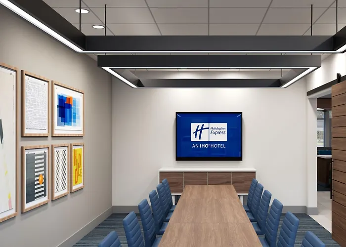 Отель Express & St Louis Area By Ihg Элтон