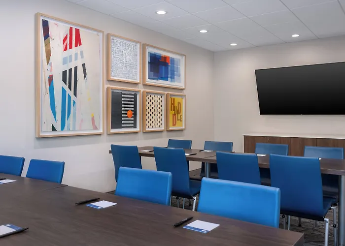 Express & St Louis Area By Ihg 3* Элтон